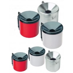 Scrumiera pentru perete, din otel lacuit alb/negru, 9x10 cm Scrumiera pentru perete, din otel lacuit alb/negru, 9x10 cm