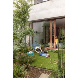 Gazon sintetic verde decorativ Mystique, înălțime fir 47 mm Gazon sintetic verde decorativ Mystique, înălțime fir 47 mm