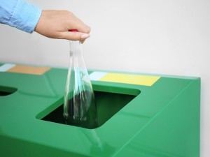 Responsabilitatea Companiilor în Achiziționarea Coșurilor de Gunoi pentru Colectarea Selectivă a Deșeurilor